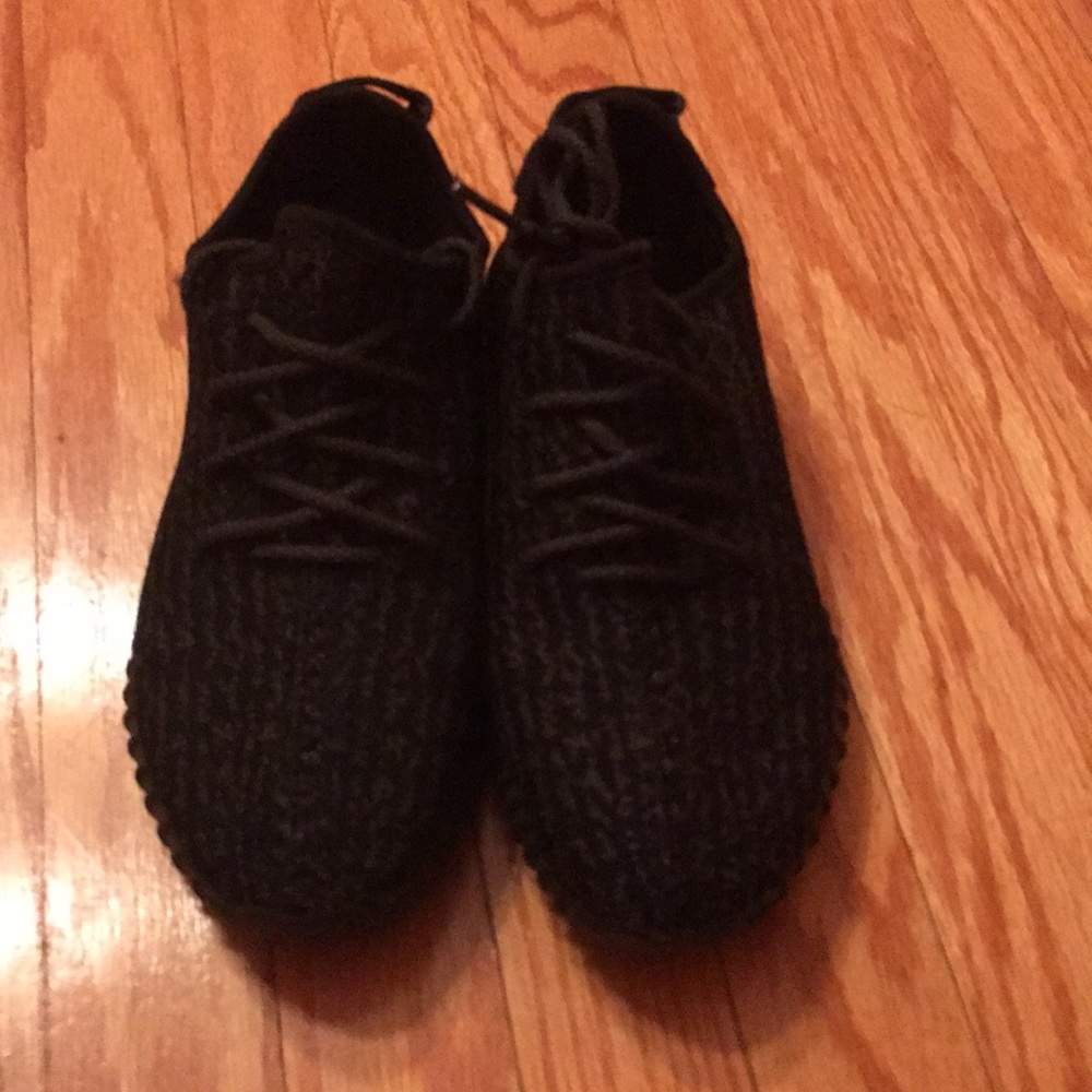 Yeezy boost 350 v1 Pirate Black
